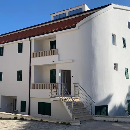 Tia Maria Apartment Bol