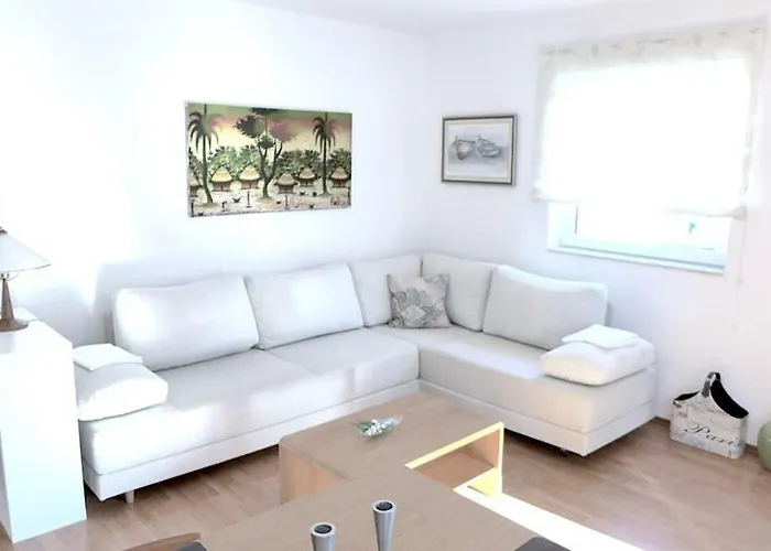 Castil Apartment